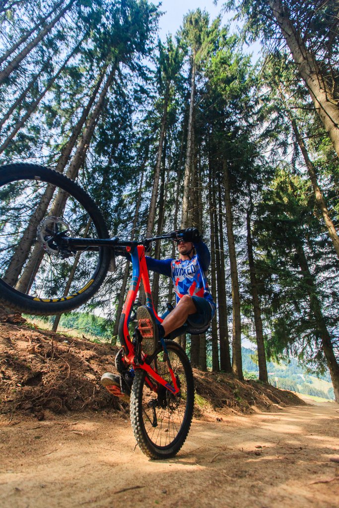 Horský bicykel na traile v Donovaloch